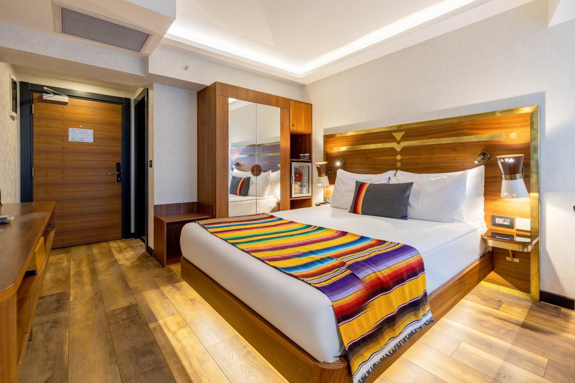 Hay Hotel Alsancak Izmir Exteriör bild