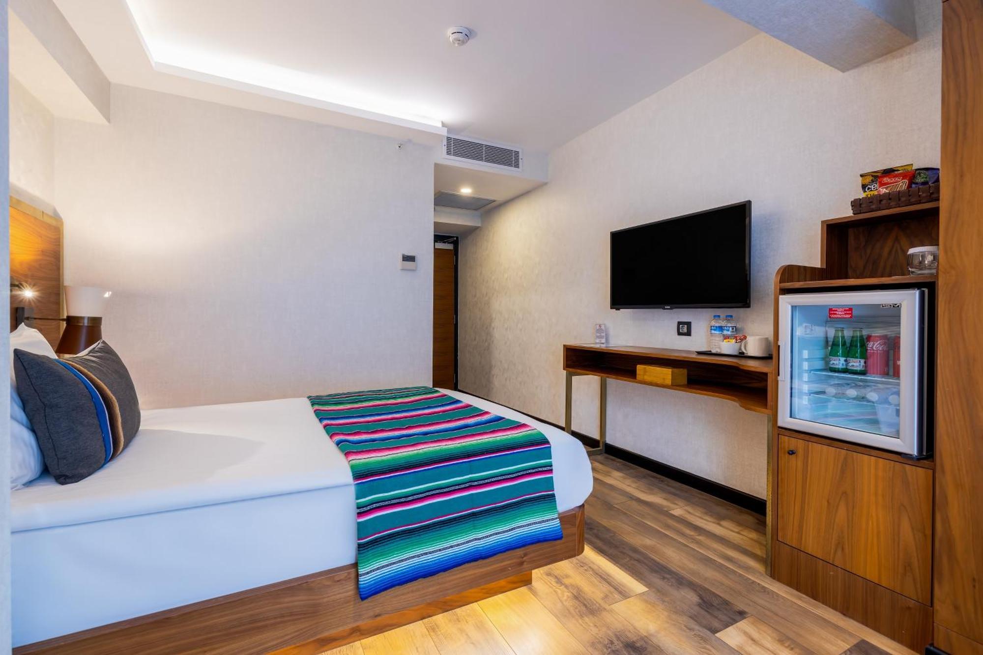 Hay Hotel Alsancak Izmir Exteriör bild